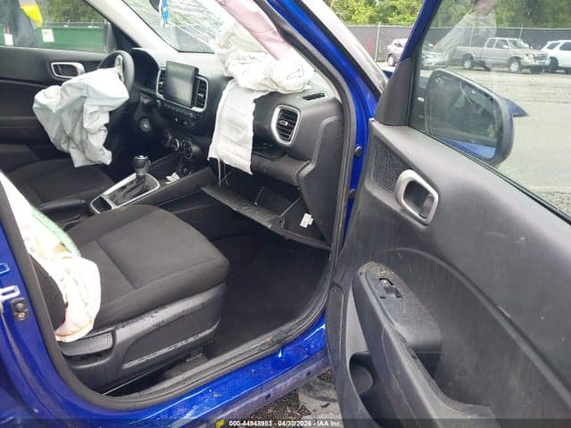 2025 HYUNDAI VENUE SE 5