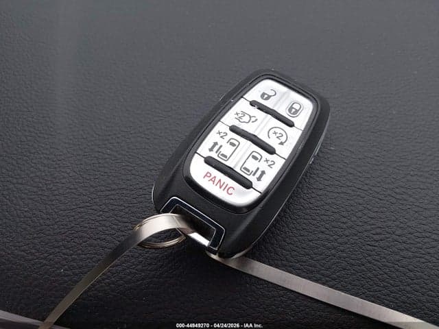 2025 CHRYSLER PACIFICA SELECT 11