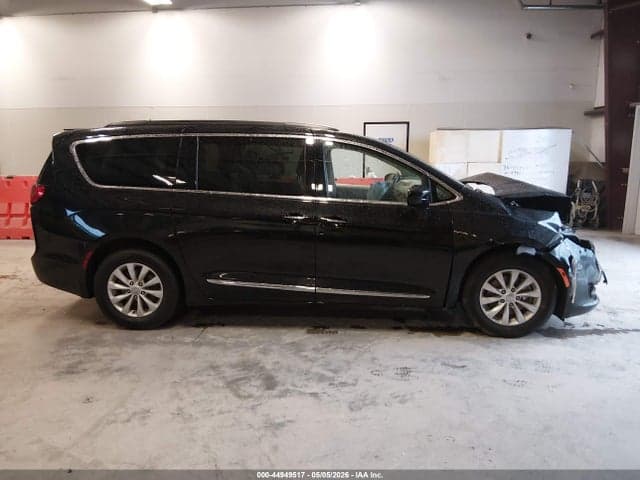 2017 CHRYSLER PACIFICA TOURING-L 14