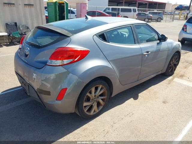 2017 HYUNDAI VELOSTER 4
