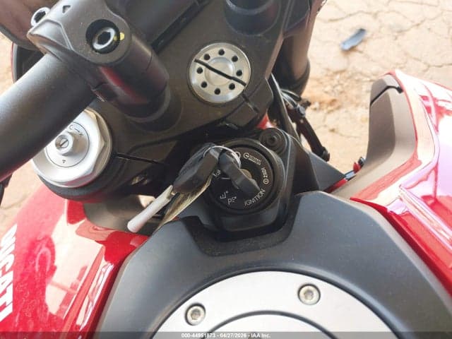 2025 DUCATI HYPERMOTARD 950/950 SP 11