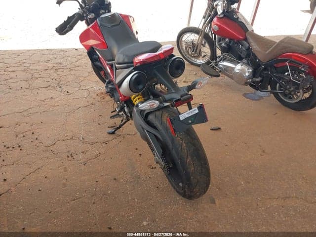 2025 DUCATI HYPERMOTARD 950/950 SP 3