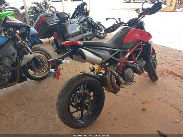 2025 DUCATI HYPERMOTARD 950/950 SP 4