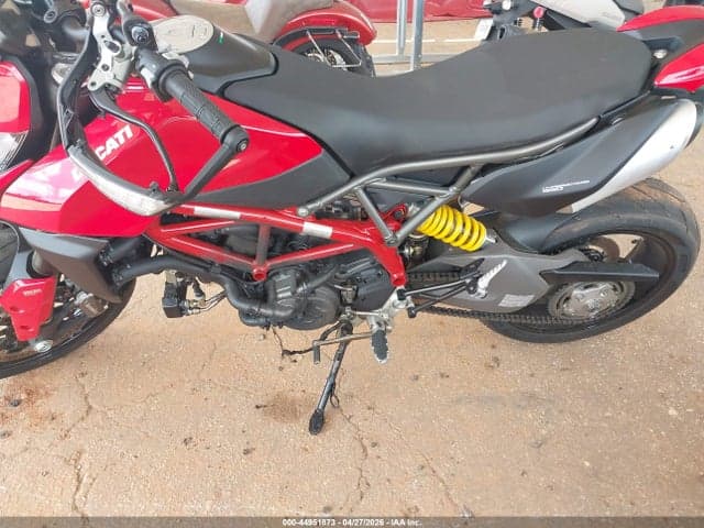 2025 DUCATI HYPERMOTARD 950/950 SP 9