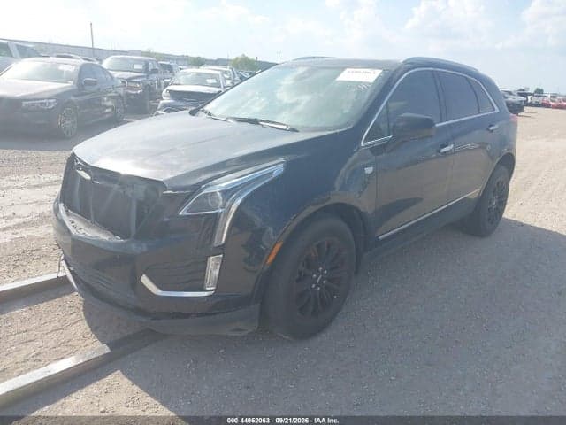 2017 CADILLAC XT5 LUXURY 2