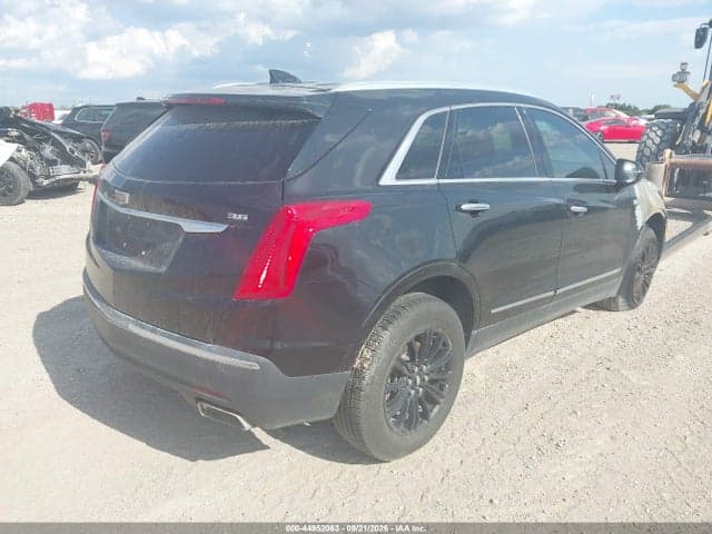 2017 CADILLAC XT5 LUXURY 4