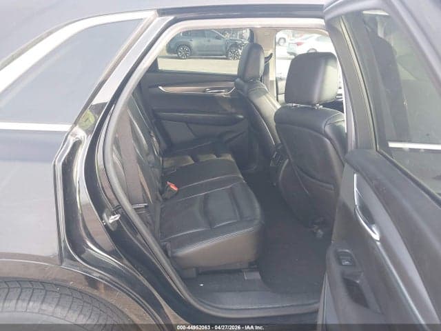 2017 CADILLAC XT5 LUXURY 8