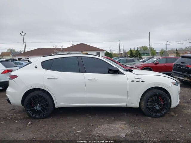 2022 MASERATI LEVANTE MODENA S 14