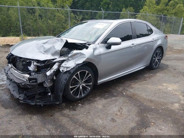 2020 TOYOTA CAMRY SE 2
