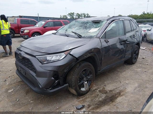 2021 TOYOTA RAV4 XLE 2