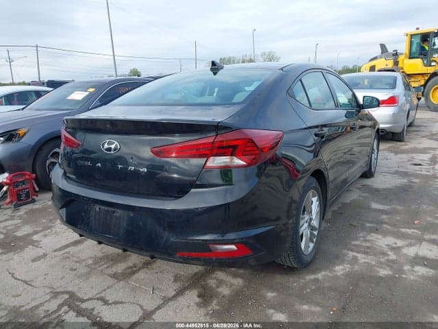 2020 HYUNDAI ELANTRA SEL 4