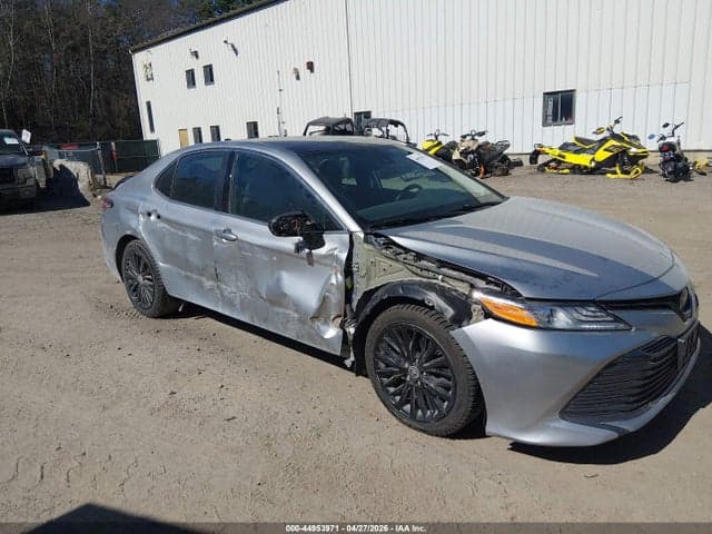 2020 TOYOTA CAMRY XLE 6