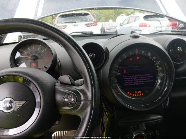 2015 MINI COUNTRYMAN COOPER 7