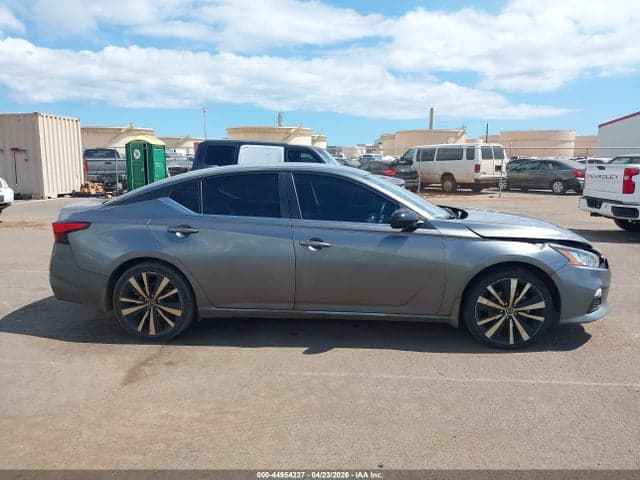 2022 NISSAN ALTIMA SR FWD 13