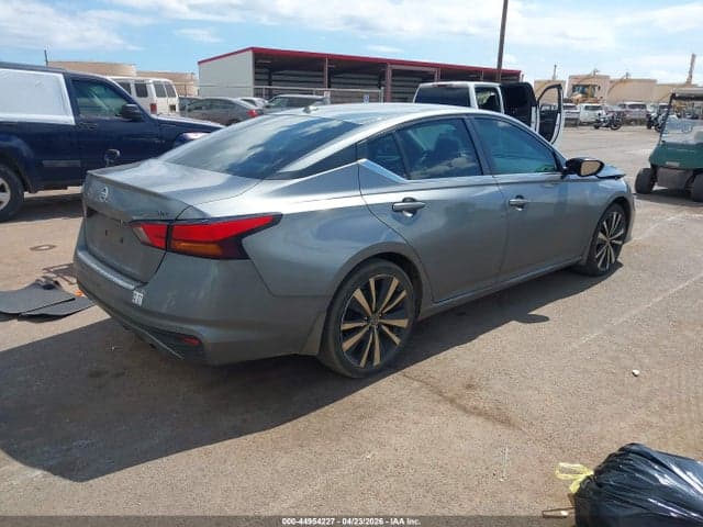 2022 NISSAN ALTIMA SR FWD 4
