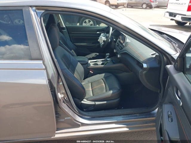 2022 NISSAN ALTIMA SR FWD 5