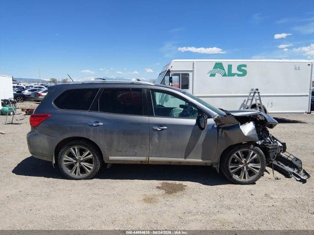 2017 NISSAN PATHFINDER PLATINUM 12
