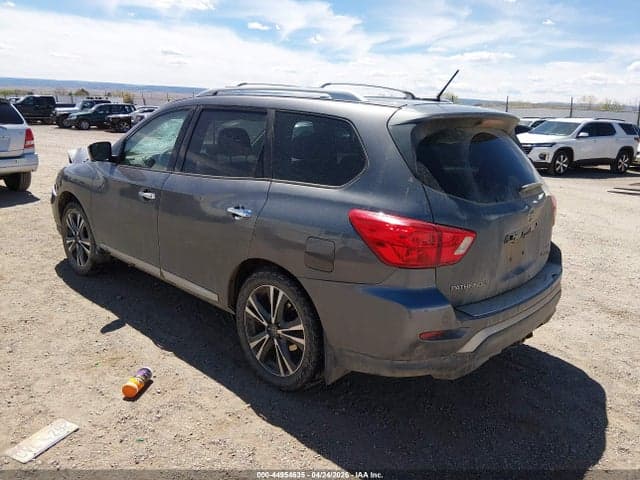 2017 NISSAN PATHFINDER PLATINUM 3