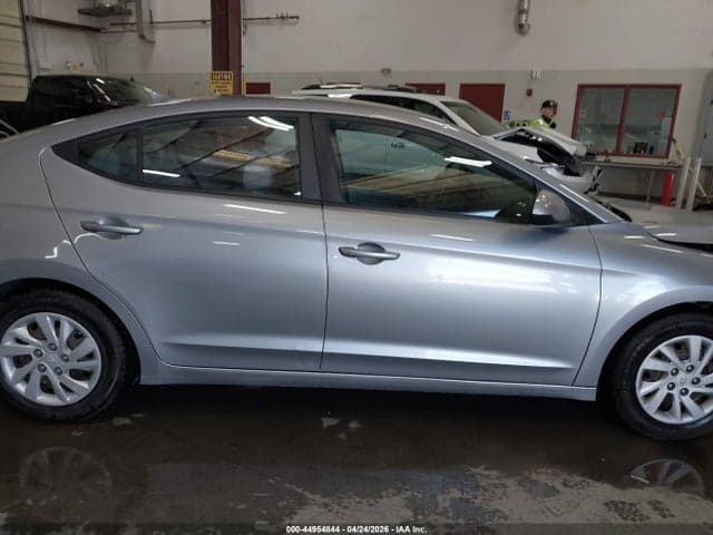 2017 HYUNDAI ELANTRA SE 14