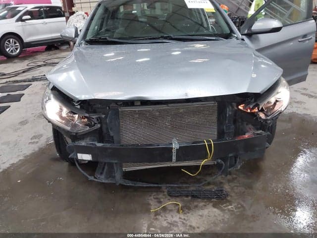 2017 HYUNDAI ELANTRA SE 6