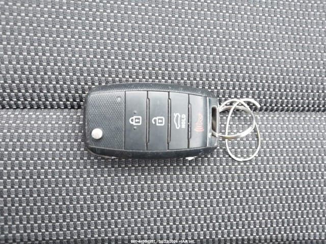 2017 KIA FORTE LX 11