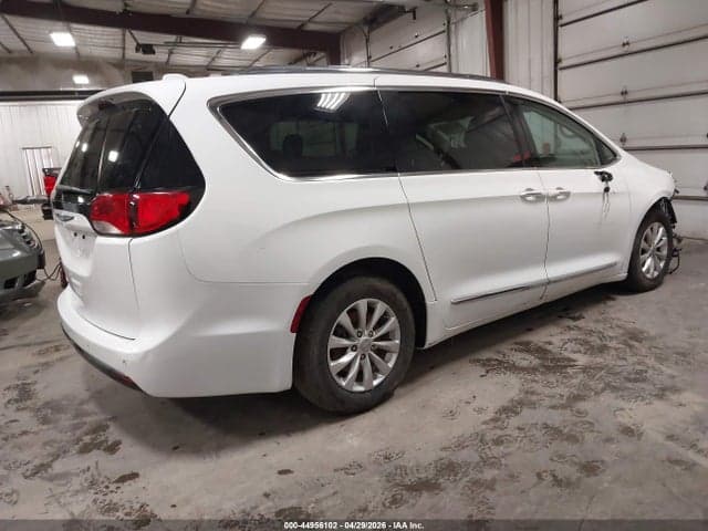 2018 CHRYSLER PACIFICA TOURING L 4