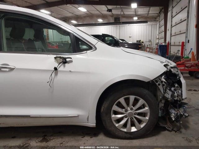 2018 CHRYSLER PACIFICA TOURING L 6