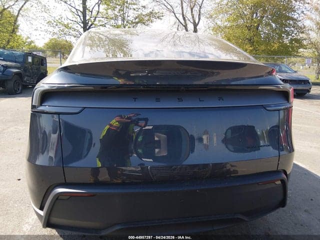 2026 TESLA MODEL Y 15