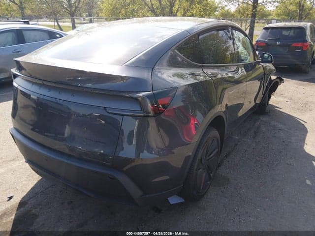 2026 TESLA MODEL Y 4