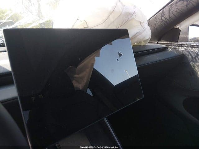 2026 TESLA MODEL Y 7