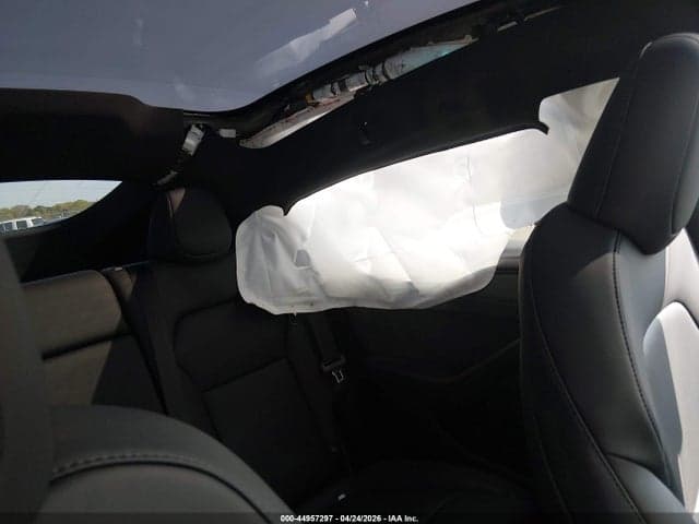 2026 TESLA MODEL Y 8