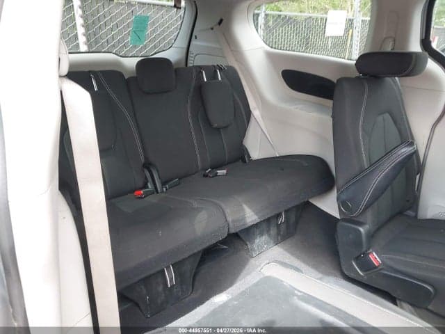 2022 CHRYSLER VOYAGER LX 18