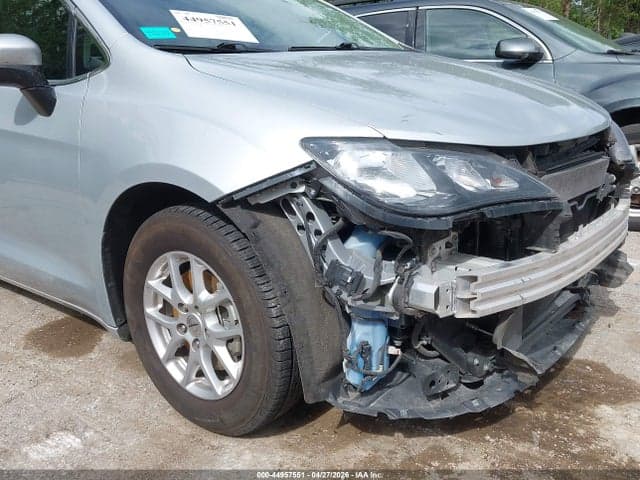 2022 CHRYSLER VOYAGER LX 19