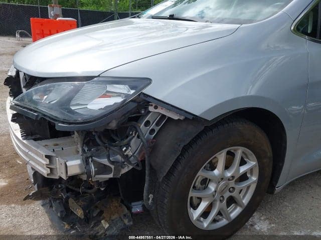 2022 CHRYSLER VOYAGER LX 20