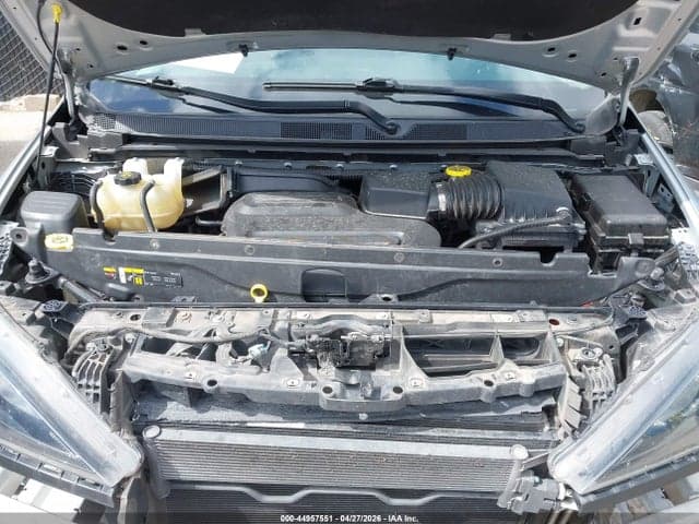 2022 CHRYSLER VOYAGER LX 10