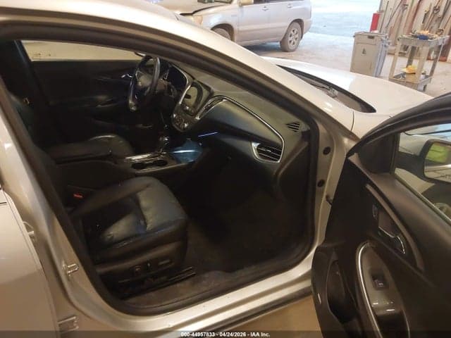 2017 CHEVROLET MALIBU 1LT 5