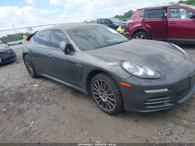 2015 PORSCHE PANAMERA 4 1