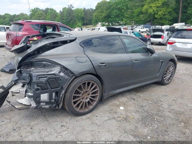 2015 PORSCHE PANAMERA 4 4