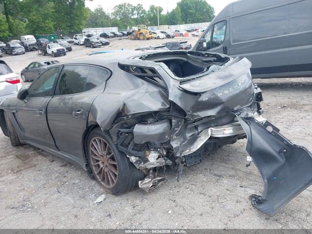 2015 PORSCHE PANAMERA 4 6