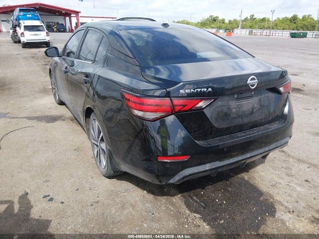 2021 NISSAN SENTRA SV XTRONIC CVT 3
