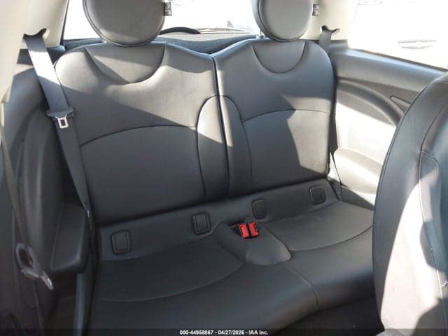 2011 MINI COOPER 8
