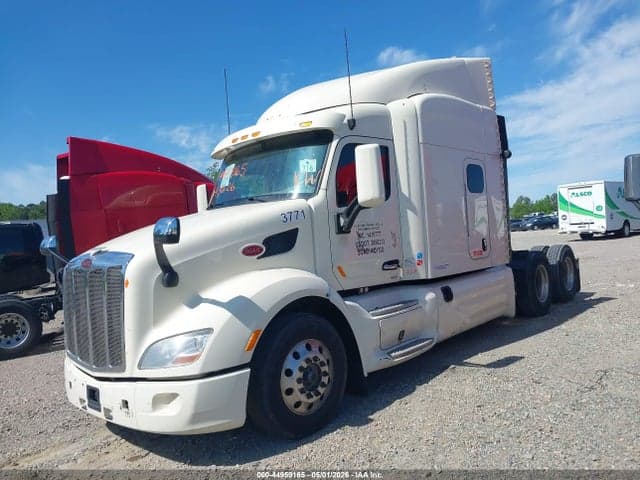 2017 PETERBILT 579 2