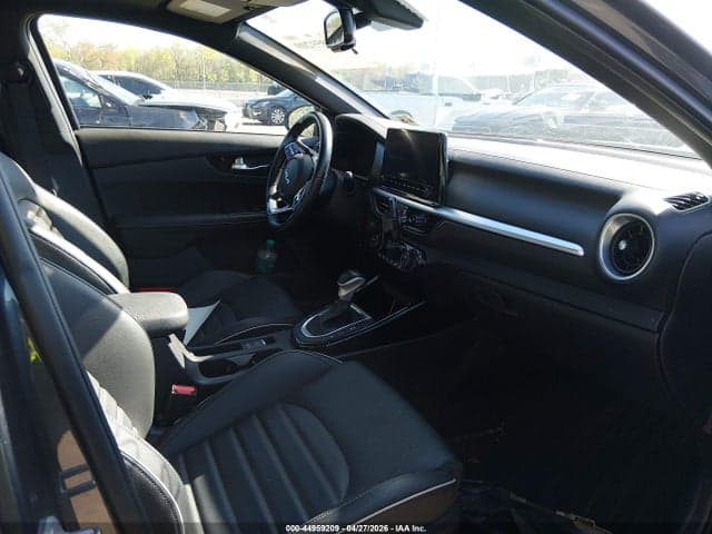 2024 KIA FORTE GT-LINE 5