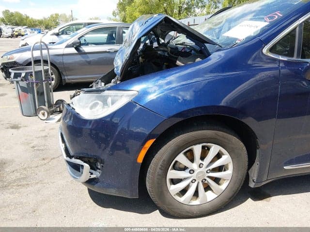 2017 CHRYSLER PACIFICA TOURING-L 6