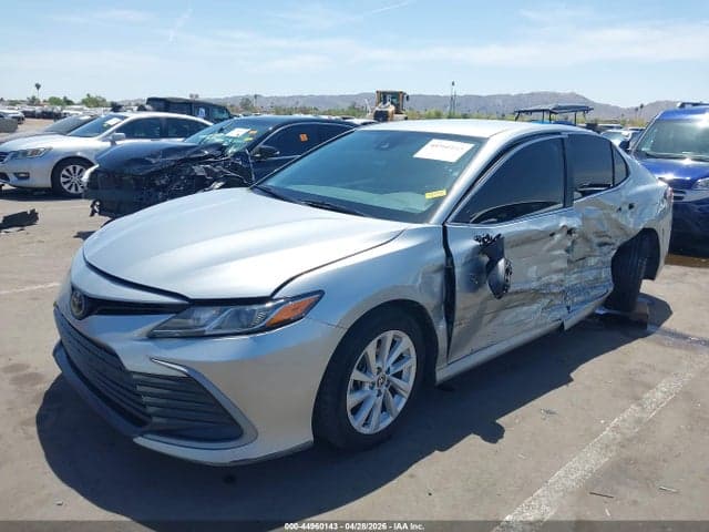 2022 TOYOTA CAMRY LE 2