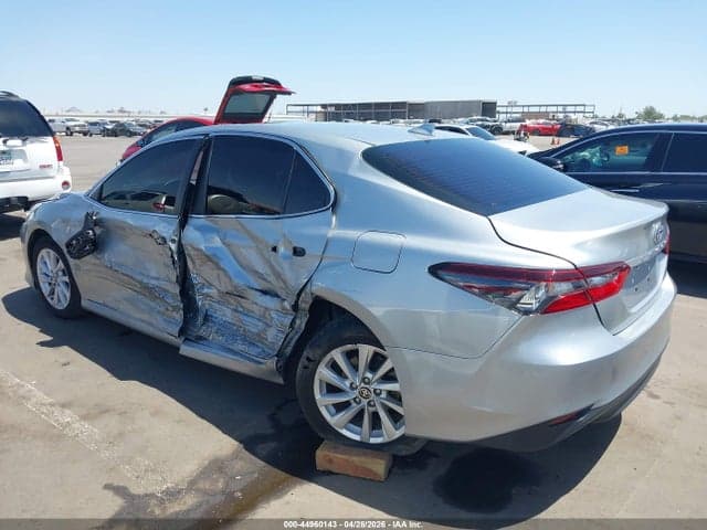 2022 TOYOTA CAMRY LE 3