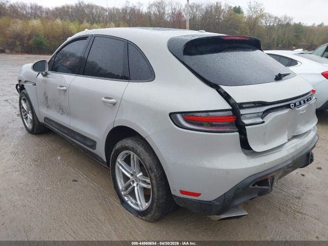 2022 PORSCHE MACAN 3