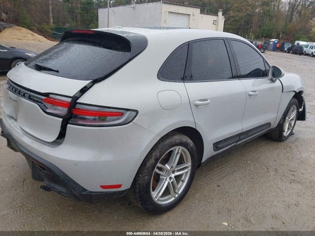 2022 PORSCHE MACAN 4