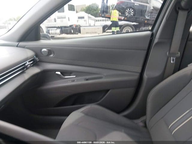 2022 HYUNDAI ELANTRA SEL 5