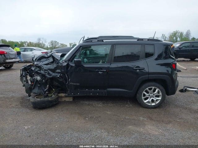 2018 JEEP RENEGADE LATITUDE 4X4 15